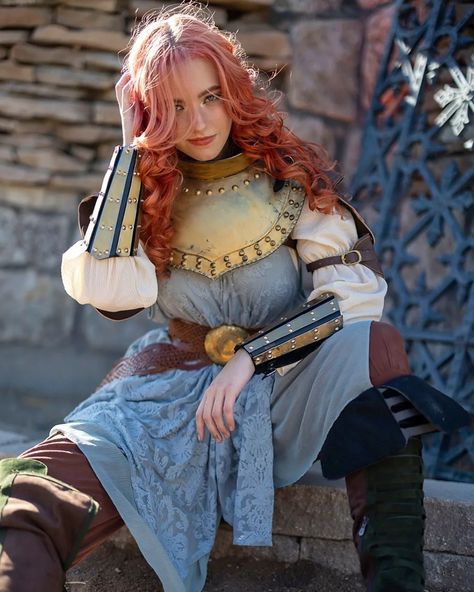 Lady Knight Cosplay, Paladin Cosplay, Larp Outfit Female, Knight Ren Faire, Ren Faire Armor, Female Knight Outfit, Lady Knight Costume, Ren Faire Princess, Female Knight Cosplay