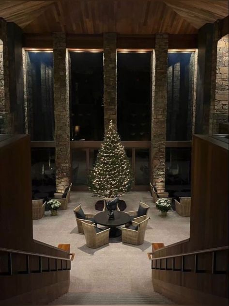 Winter Cabin, Dream House Interior, Ski Trip, House Goals, Dream House Decor, Christmas Aesthetic, Dream Home Design, Luxury Life, House Inspo