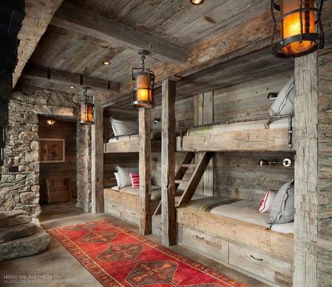 Cabin Bedroom, Bunk Rooms, Cool Bunk Beds, Cabin Living, Little Cabin, Log Cabin Homes, Bunk Room, Cabin Style, Bunk House