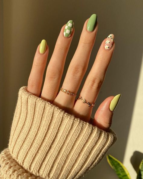 Mix Match Nails, Lemon Nails, Bright Summer Nails, Green Nail Designs, Cute Spring Nails, Spring Nail Colors, Cute Summer Nails, Bright Nails, Pastel Nails