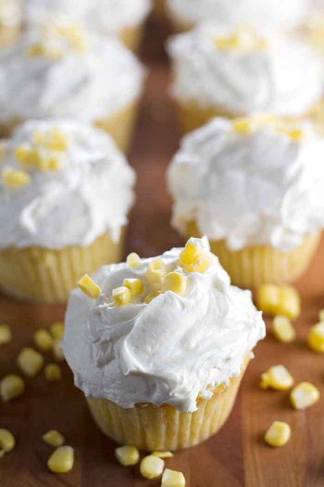 Fresh Corn Cupcakes with Brown Butter Honey Frosting #cupcakes #corn #baking #desserts #recipes Honey Frosting, Savory Cupcakes, Corn Cupcakes, Best Egg Recipes, Healthy Cupcakes, Butter Honey, Cupcake Cake Designs, Cupcake Wars, Corn Cakes