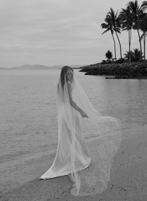 hayman-island-resort Island Wedding Dresses, Beachy Wedding Dress, Embroidery Veil, Beachy Wedding, Dream Wedding Decorations, Bridal Designers, Iconic Weddings, Vacation Photography, Wedding Veil Accessories