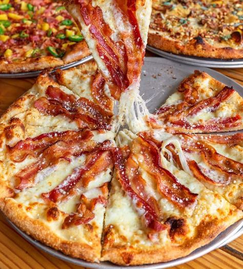 What’s For Dinner? on Twitter: "Bacon and Cheese Pizza… Yes or No? 🤔 https://t.co/qHI3LrLCvt" / Twitter Alfredo Spaghetti, Becka Mack, Pizza Aesthetic, Ranch Sauce, Bacon Pizza, Consider Me, Montgomery Alabama, Playing For Keeps, Best Food Recipes