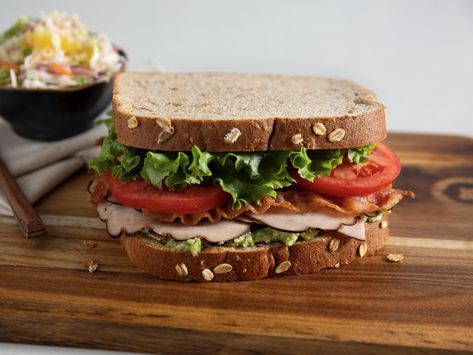 Turkey-Avocado Club Sandwiches Turkey Avocado Club Sandwich, Turkey Avocado Bacon Sandwich, Chicken Avocado Club Sandwich, Grilled Turkey Avocado Sandwich, Low Cal Turkey Sandwich, Lunch Planning, Kid Friendly Lunches, Lettuce Leaves, Club Sandwich