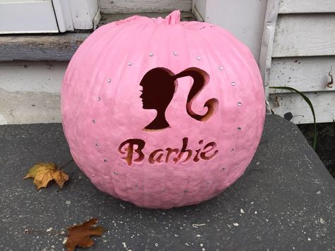 Barbie pumpkin 💗🎃 Barbie Pumpkin, Pumpkin Cake Pops, Barbie Halloween, Pumpkin Painting Ideas, Hanging Toiletry Bag, Makeup Train Case, Makeup Gift Sets, Pumpkin Painting, Makeup Mirror With Lights