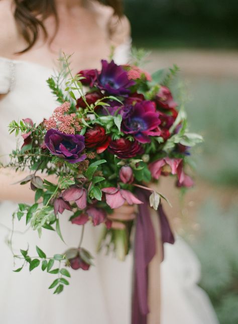 Garden Wedding Inspiration In Berry Tones via Magnolia Rouge Berry Tones, Wedding Flower Guide, Purple Bridal Bouquet, Berry Wedding, Bridal Bouquet Fall, Jewel Tone Wedding, Garden Wedding Inspiration, Flower Guide, Bouquet Inspiration