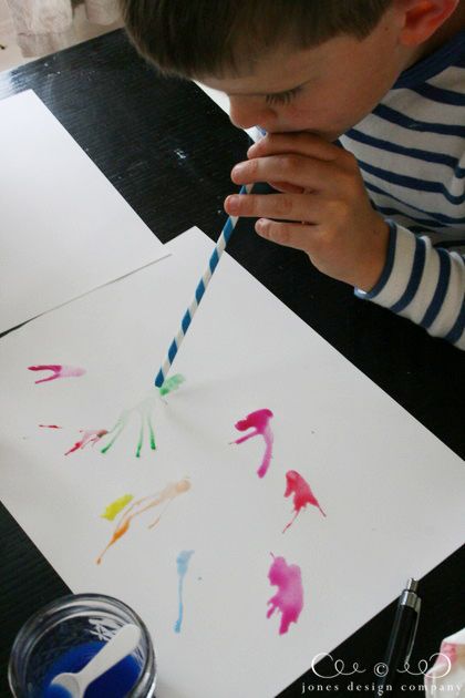 super easy art with kids: straw painting Straw Painting, Fourth Of July Crafts For Kids, Jones Design Company, Blow Paint, Montessori Toddler Activities, Paint On Paper, Bible School Crafts, Crafts For Seniors, Play Date