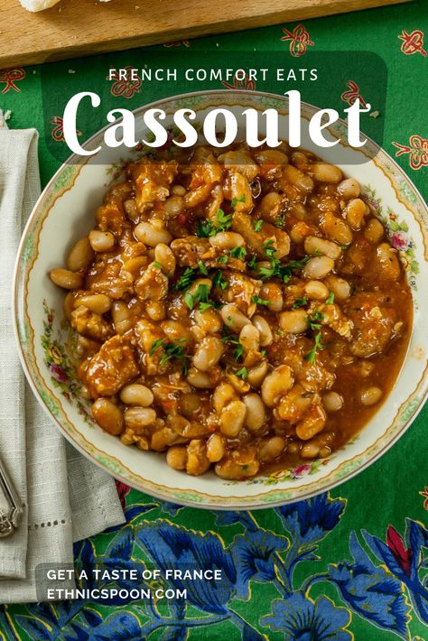 French Cassoulet Recipe, Meat Stew, Sausage Stew, Bean Stew, French Dishes, French Cooking, Hearty Meals, Stew Recipes, One Pot Meals