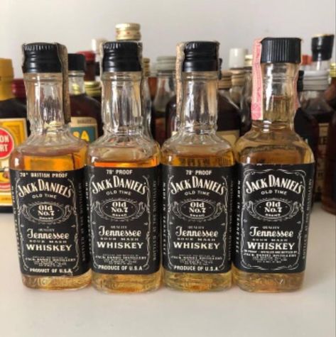 Whisky Drinks, Jack Daniel, Jack Daniels Whiskey, Mini Bottles, Jack Daniels Whiskey Bottle, Jack Daniels, Scotch, Whiskey Bottle, Bourbon