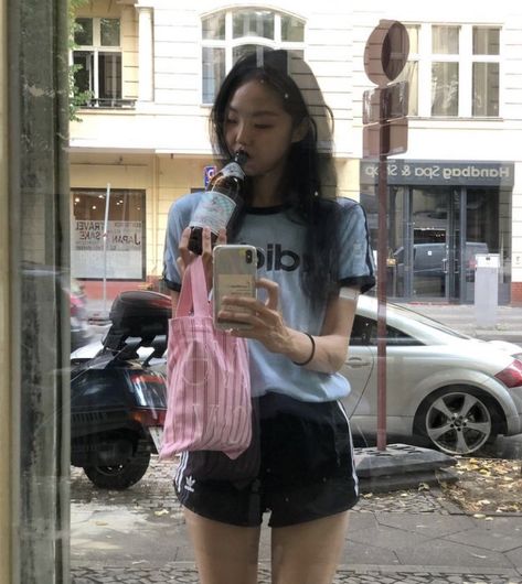 Insta Photo Ideas, Casual Style Outfits, Lookbook Outfits, Summer Looks, Pretty Outfits, Fashion Inspo Outfits, Korean Fashion, Fashion Beauty, Girl Fashion