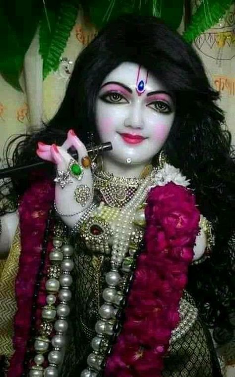 Shri Krishna Govind Hare Murari, Beautiful Krishna, Krishna Radhe, Iskcon Krishna, Krishna Temple, Radhe Krishna Wallpapers, Spiritual World, Krishna Mantra, Shree Radhe