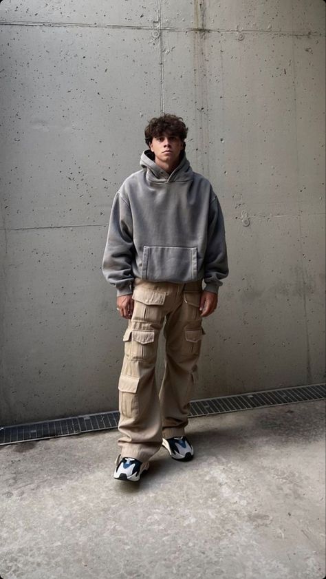 Baggie Pants Outfit Men, Baggie Pants Outfit, Hoodie Men Outfit, Cargo Hoodie, High End Streetwear, Neutral Streetwear, Adidas Brown, Minimal Streetwear, Pants Outfit Men