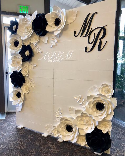 Elegant black and white backdrop ✨#wedding #blackandwhite #cheers2mr2018 #blackandwhitetheme #weddingdecor #knollwoodcountryclub… Black And White Theme, Paper Flower Backdrop, Giant Paper Flowers, Photo Booth Backdrop, White Backdrop, Flower Backdrop, Wedding Deco, Mr And Mrs, Trendy Wedding