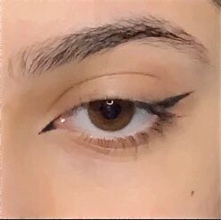 Upturned Eyebrows, Siren Eyes Eyeliner, Siren Eyeliner, Siren Eye, Siren Eyes, Siren Aesthetic, Siren Core, Prom Eye Makeup, Doll Eye Makeup