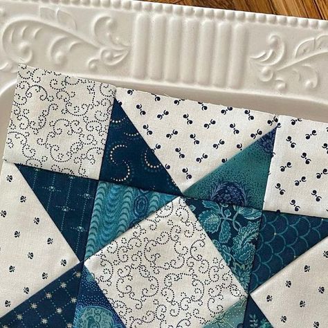 Kim Diehl on Instagram: "One Willow Hollow test block all stitched up! And as sweet as this patchwork star is, the magic will really happen once it’s mingled with simply appliquéd setting blocks to create the illusion of circles. This FREE throw-size pattern is now available through HenryGlassFabrics.net, with fabrics arriving in quilt shops in May! #KimDiehlQuilts #WillowHollowPrints #IndigoQuilts #QuiltingByConnieTabor #QuiltLove #BlueAndWhiteQuilts #TwoColorQuilts #FreeQuiltPattern #BlueAndW Kim Diehl Quilts, Patchwork Star, Teal Quilt, Kim Diehl, Sewing Machine Quilting, Two Color Quilts, Quilt Shops, Free Throw, Quilt Patterns Free