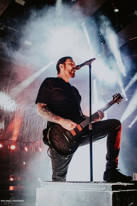 Breaking Benjamin Wallpapers, Benjamin Burnley, Breaking Benjamin, Cover Band, List Of Artists, Guitar Hero, Band Photos, Music People, Enjoy Life