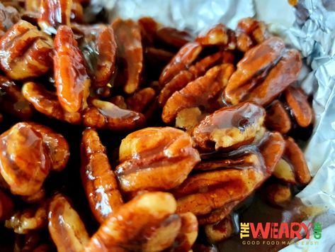 Praline Pecans Easy Recipe (Video Tutorial) Praline Pecans Recipe Easy, Praline Pecans Recipe, Pecan Recipes Easy, Pecan Treats, Praline Pecans, Glazed Pecans, Fresh Strawberry Pie, Peanut Butter Roll, Chocolate Crinkle Cookies