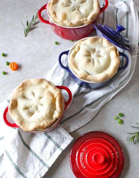 Dutch Oven Pot Pie, Mini Cocotte Recipe, Ramekin Recipe, Cocotte Recipe, Mini Pot Pies, Le Creuset Recipes, Chicken Pot Pies, Savory Pies Recipes, Mini Chicken Pot Pies