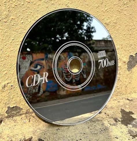 CD Mirror Unique Wall Decor for Modern Homes Unique Gift - Etsy Hong Kong Cd Mirror, Mirror Unique, Mirror Vinyl, Old Cd, Cd Crafts, Circle Mirror, Nostalgic Gifts, Unique Mirrors, Diy Vinyl