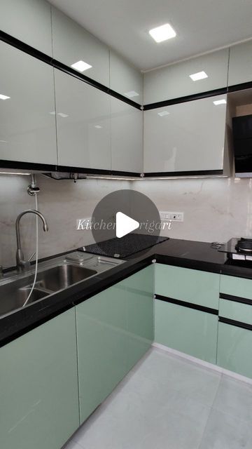 Pista Color Kitchen, Small Modular Kitchen Ideas Indian, Acrylic Kitchen Cabinets Colors, Quartz Kitchen Countertops White, Acrylic Kitchen Cabinets, Model Kitchen Design, Home Interior Design Kitchen, Interior Design Hall, Interior Design Course