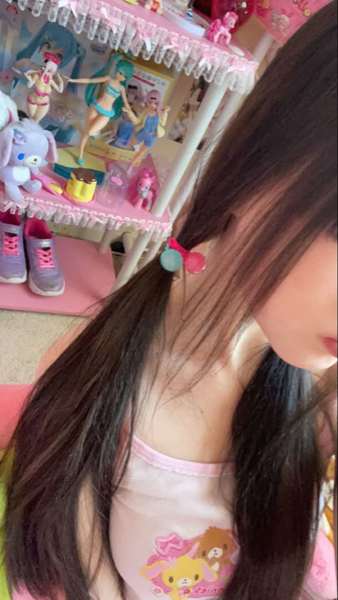 Cute Core Hairstyles, Cutecore Hair, Cutecore Hairstyles, Bear Sanrio, My Melody Strawberry, Strawberry Hello Kitty, Nostalgia Fashion, Cutecore Room, Sugar Bunnies