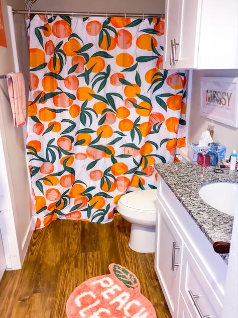 Peach bathroom l Peach Bathroom Decor, Peachy Clean, Peach Bathroom, Cute Peach, Orange Bathrooms, Hall Bathroom, Trendy Bathroom, Apartment Bathroom, Bathroom Colors