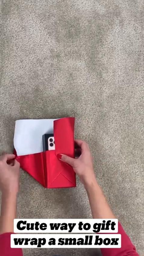 Cute way to gift wrap a small box in 2022 | Cute gift wrapping ideas, Gifts wrapping diy, Gift wrapping techniques Cute Ways To Wrap A Present, How To Fold Christmas Presents, Diy Gift Raping Ideas, Cute Gift Raping Ideas, Phone Wrapping Ideas, Wrapping Gifts Like Something Else, Easy Gift Raping Ideas, Box Raping Ideas, Gift Wrapping Ideas Candy Shape