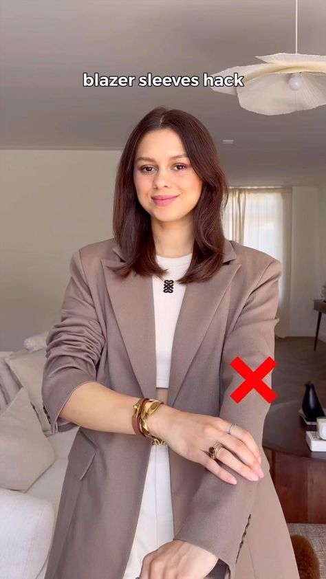 Celana Jins Wanita, Blazer Sleeves, Diy Clothes Hacks, Mode Tips, Blazer Outfits For Women, Diy Fashion Hacks, Diy Fashion Clothing, Diy Clothes Life Hacks, Looks Street Style