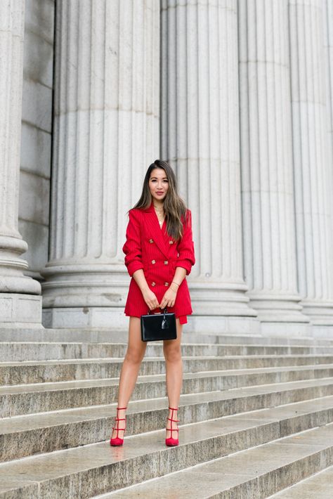 Suit In The Summer, Lady in Red - Wendy's Lookbook Office Wear Winter, Red Blazer Dress, Female Blazer, Elegant Office Wear, Mini Dress Elegant, Wendy's Lookbook, Blazer Mini Dress, Casual Skirt Outfits, Elegant Office