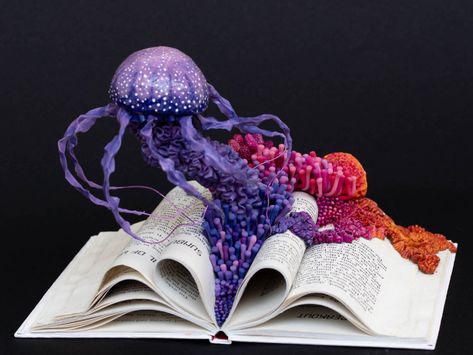 Ecosystems of Fungi and Coral Inhabit Vintage Books in Stéphanie Kilgast’s Intricate Sculptures | Colossal Stephanie Kilgast, Vintage Book Art, Dora Maar, Bizarre Art, Colossal Art, Book Sculpture, Contemporary Sculpture, Cold Porcelain, Art Techniques