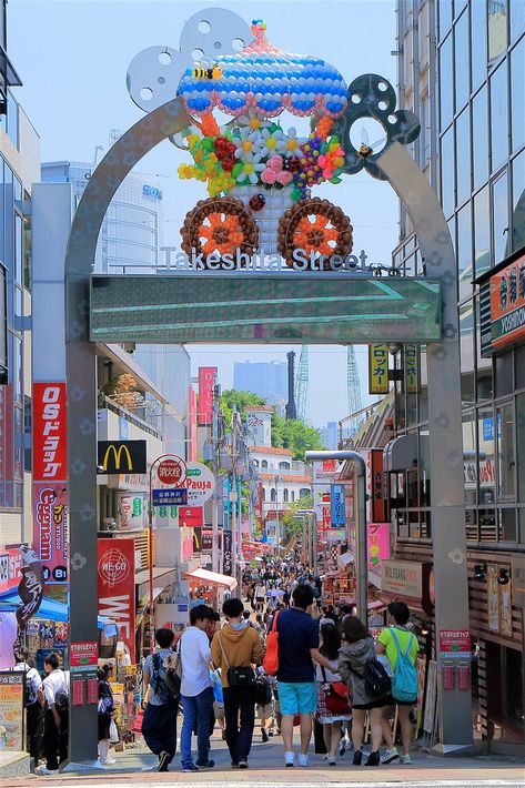 Top 10 places to shop in Tokyo: a neighbourhood guide - Lonely Planet Tokyo Neighborhoods, Takeshita Street, Best Places To Shop, Tokyo Shopping, Harajuku Tokyo, Harajuku Street, Shop Sign Design, Places To Shop, Neighborhood Guide