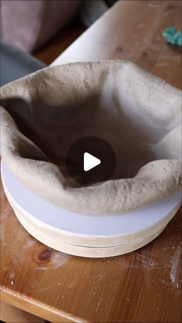 Diy Ceramic Bowl, Vision Art, Organic Ceramics, Art Bowls, Pottery Videos, Diy Ceramic, Ceramic Techniques, Slab Pottery, Hand Built Pottery