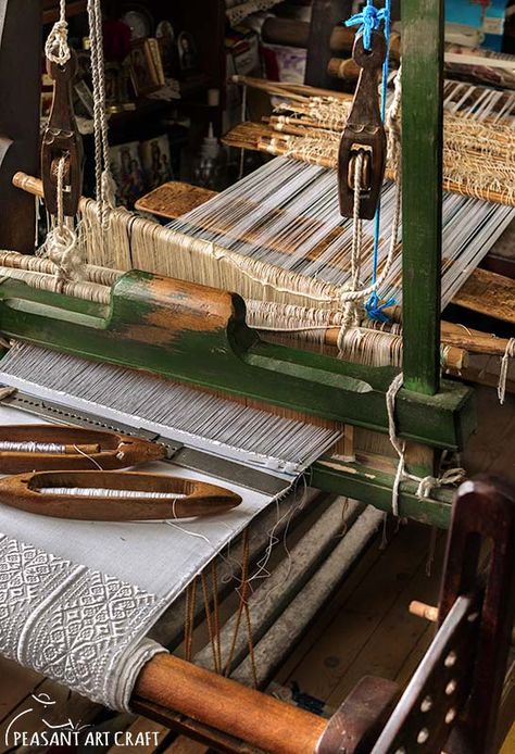 Weaving Complex Patterns in Village of Drăguș, Transylvania Weaving Aesthetic, Historical Crafts, Romanian Blouse, Complex Patterns, Handmade Costumes, Weaving Process, Beautiful Villages, Loom Weaving, Traditional Crafts