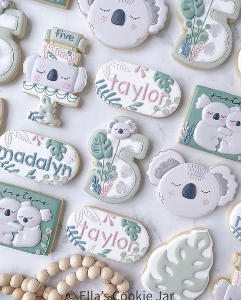 Koala Cookies Decorated, Koala Baby Shower Theme, Koala Birthday Party Ideas, Koala Themed Birthday Party, Koala Cookies, Koala Party, Beautiful Biscuits, Koala Birthday, Designer Cookies