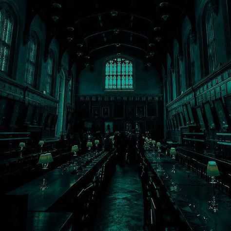 🏰 C A S A S 🏰 | Shared Folder | •Harry Potter• Español Amino Harry Potter Slytherin Aesthetic, Slytherin Dorm Room, Slytherin Aesthetic Wallpaper, Slytherin Uniform, Aesthetic Slytherin, Slytherin Common Room, Slytherin Outfit, Slytherin Wallpaper, Slytherin Harry