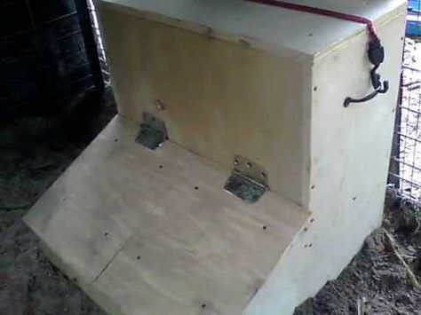 Brief description and explaination of a Gravity fed hog feeder I designed and built out of scrap materials.  My total cost was $1.98 after I bought new black handles for it.  :)  This design allows a smaller pig or runt an opportunity to feed without being bullied away by stronger pigs.  It also simplifies the feeding process while allowing cons... Diy Pig Feeder Ideas, Hog Feeder Diy, Diy Hog Feeder, Pig Feeders Diy Ideas, Hog Pen Ideas, Diy Pig Feeder, 4h Pigs, Hog Feeder, Pig Feeder