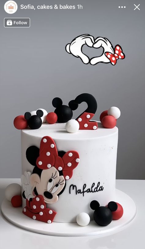 Simple Mini Mouse Cake, Mickey And Minnie Mouse Birthday Cake, Mickey Mouse Birthday Cake Ideas, Τουρτα Minnie Mouse, Dort Minnie, Simple Minnie Mouse Cake, Tarta Minnie Mouse, Mickey Mouse Torte, Birthday Cake Minnie Mouse