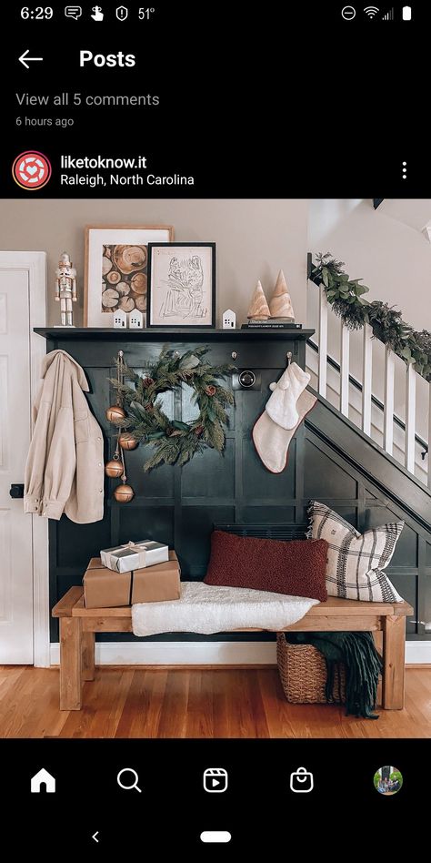 Christmas Entryway Bench, Black Board And Batten, Entryway Bench Decor, New House Living Room, Christmas Entryway, Interior Design Images, Entryway Table Decor, Small Entryways, Black Board