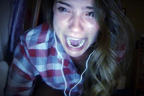 New horror film #Unfriended was filmed in a series of long takes with the cast acting out the entire film! The final cut was actually one of the long takes.   What's your favorite found footage horror film? ( #ParanormalActivity, #TheBlairWitchProject) Upcoming Horror Movies, Maika Monroe, Shelley Hennig, Patrick Wilson, Vera Farmiga, Elijah Wood, Movies Worth Watching, Michelle Yeoh, Best Horrors