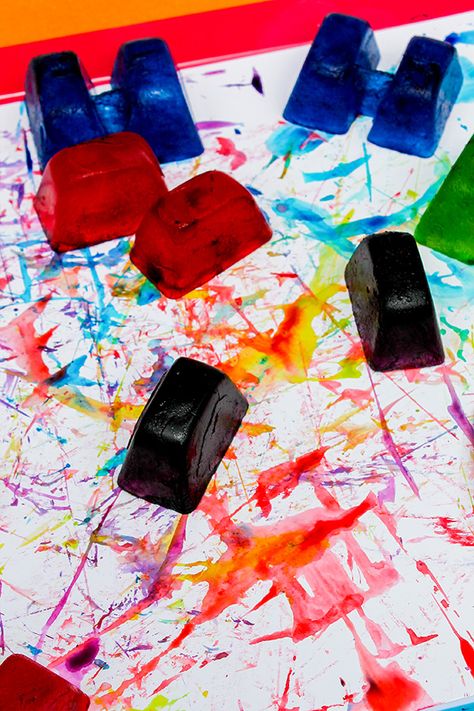 Coloured Ice Cubes Sensory Play, Jello Painting Preschool, Ice Cube Painting Preschool, Painting With Ice Cubes For Kids, Ice Cube Sensory Play, Sensory Painting Activities, Ice Crafts For Toddlers, Ice Painting For Toddlers, Ice Painting Preschool