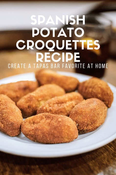 Delicious and easy potato and cheese croquettes recipe. Step by step instructions and photos! Spanish Croquettes Tapas, Spanish Potatoes Recipe, Croquettes Spanish, Spanish Croquettes Recipe, Spanish Croquettes, Potato Croquettes Recipe, Spanish Drinks, Vegetarian Tapas, Potato Croquette Recipe