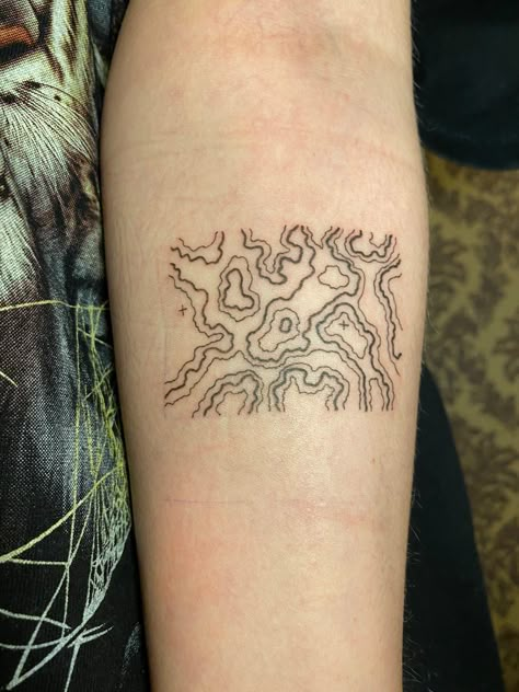 Topo Lines Tattoo, Minimalist Map Tattoo, Symetric Tattoo Aesthetic, Gis Tattoo, Mens Linework Tattoo, Environmental Science Tattoo, Geological Tattoo, Topo Map Tattoo, Geography Tattoo Ideas