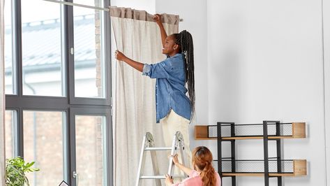 16 Smart Ways To Repurpose Old Curtains Around Your Home - House Digest Old Curtains Repurpose, Gold Curtain Rods, Long Curtain Rods, Extra Long Curtains, Diy Curtain Rods, Bold Paint Colors, Repurposing Ideas, Thick Curtains, Home Design Diy