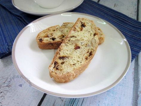 Walnut and Date Biscotti Date Biscotti, Walnut Biscotti, Date And Walnut, Biscotti Recipe, Italian Cookies, French Toast, Walnut, Easy Meals, Baking