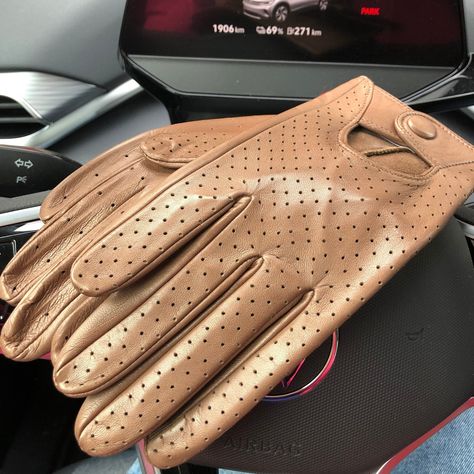 Women's beige leather driving gloves, stylish leather gloves, beige, wine, black driving gloves, premium leather gloves handcrafted Leather Driving Gloves, Black Envelopes, Driving Gloves, Stylish Gifts, Leather Gloves, Metal Buttons, Mitten Gloves, Skin Color, Italian Leather