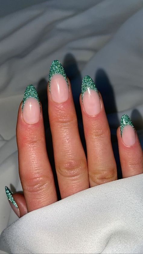 50+ Stunning French Tip Nail Designs - Boss Babe Chronicles French Nails Glitter, Tip Nail Designs, Nail Vibes, Hoco Nails, Glitter Tip Nails, Pointy Nails, Custom Press On Nails, French Tip Nail Designs, Formal Nails