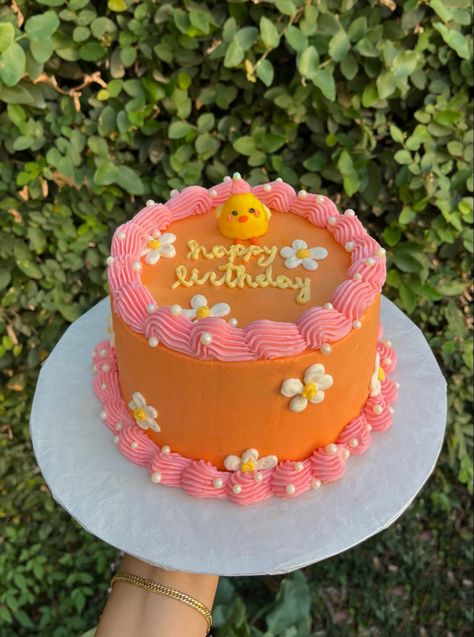 Small Heart Cake Designs, Simple Groovy Cake, Cute Cake Ideas For Women, Bright Cake Design, Cute B Day Cakes, Orange Bday Cake, Mini Cakes Ideas Birthday Simple, Pink And Orange Cake Ideas, Cute Cake Ideas Aesthetic