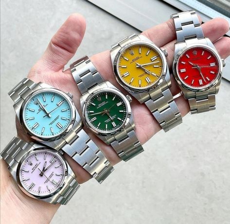 watchesmanufacture #digitalwatches #watchfors Luxury Watch Collection, Crazy Photos, Lux Watches, White Watches For Men, Black And Gold Watch, Gq Mens Style, Cheap Watches For Men, Rolex Watches Women, Trendy Watches