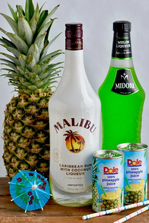 Midori Sour Recipe, Midori Drinks, Midori Cocktails, Easy Pina Colada Recipe, Pina Colada Recipe, Melon Liqueur, Cocktail Drinks Alcoholic, Sour Foods, Malibu Rum