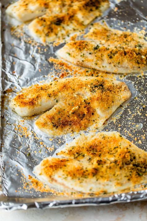 Broiled Tilapia Oreganata is my favorite way to make tilapia when I'm craving fish for a quick weeknight meal. #fish #tilapia #seafood #dinner #healthydinners #weightwatcherdinner Tilapia Oreganata, Ways To Cook Tilapia, Broiled Tilapia, Healthy Tilapia, Baked Tilapia Recipes, Frozen Tilapia, Baked Tilapia, Tilapia Recipes, Skinnytaste Recipes